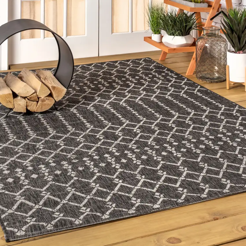 Black And Gray Trellis Indoor Outdoor Area Rug Photo 5