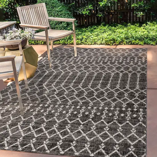 Black And Gray Trellis Indoor Outdoor Area Rug Photo 8