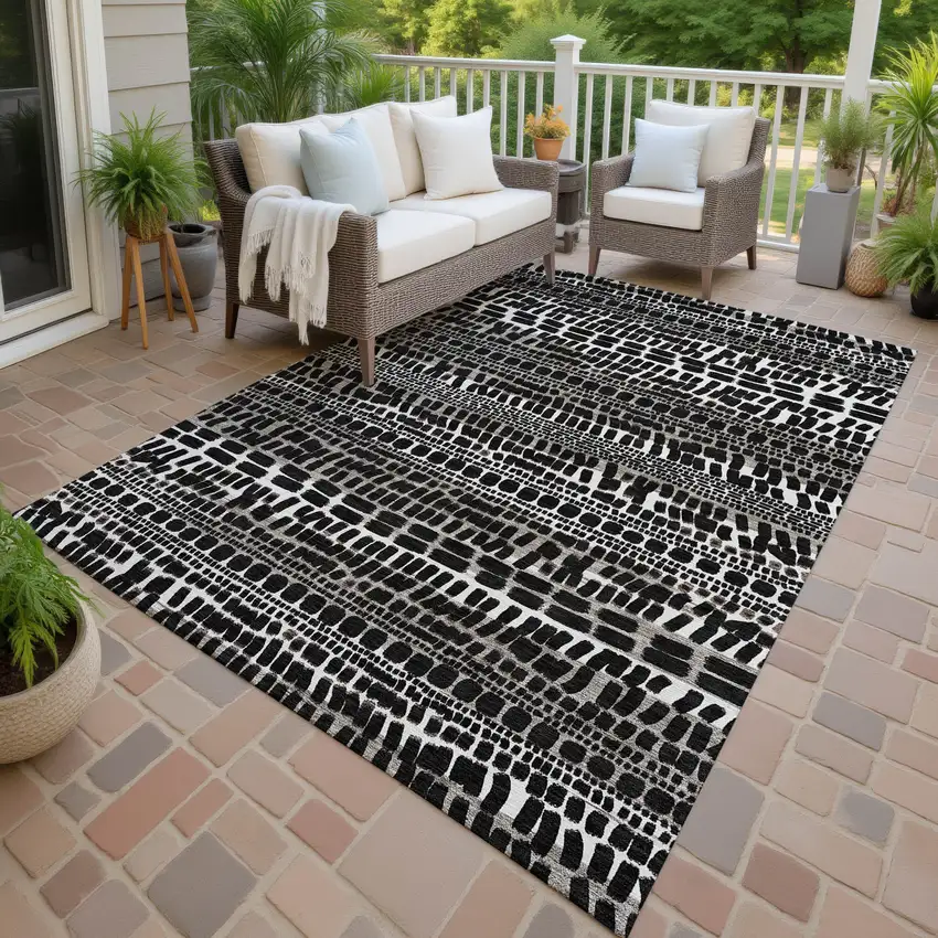 Black And Ivory Abstract Washable Indoor Outdoor Area Rug Photo 4