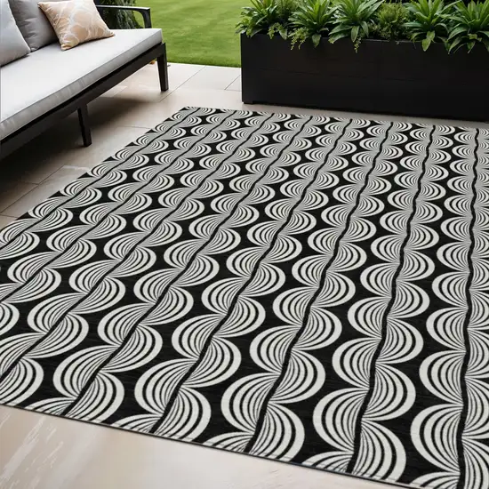 Black And Ivory Ogee Washable Indoor Outdoor Area Rug Photo 1