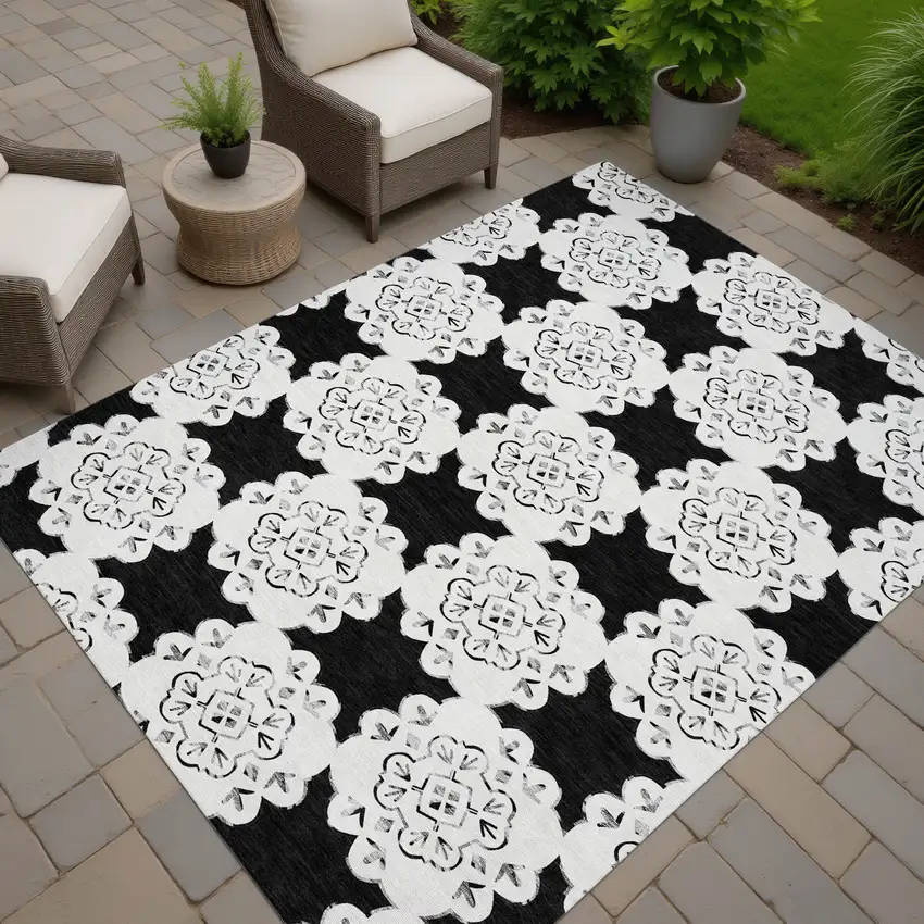 Black And Ivory Quatrefoil Washable Indoor Outdoor Area Rug Photo 6