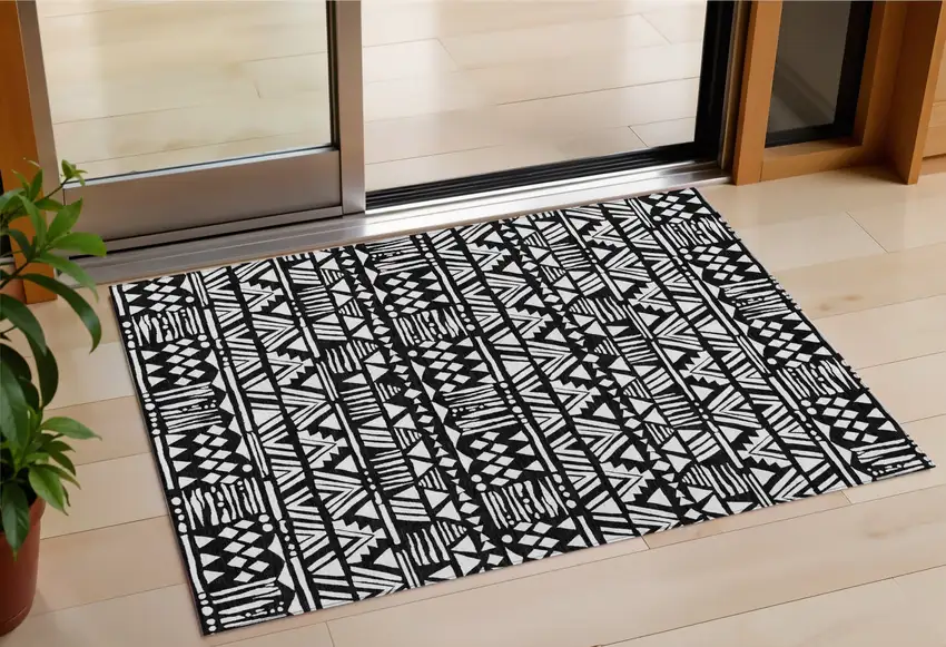 Black And Ivory Southwestern Washable Indoor Outdoor Area Rug Photo 1