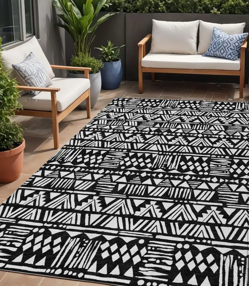 Black And Ivory Southwestern Washable Indoor Outdoor Area Rug Photo 1
