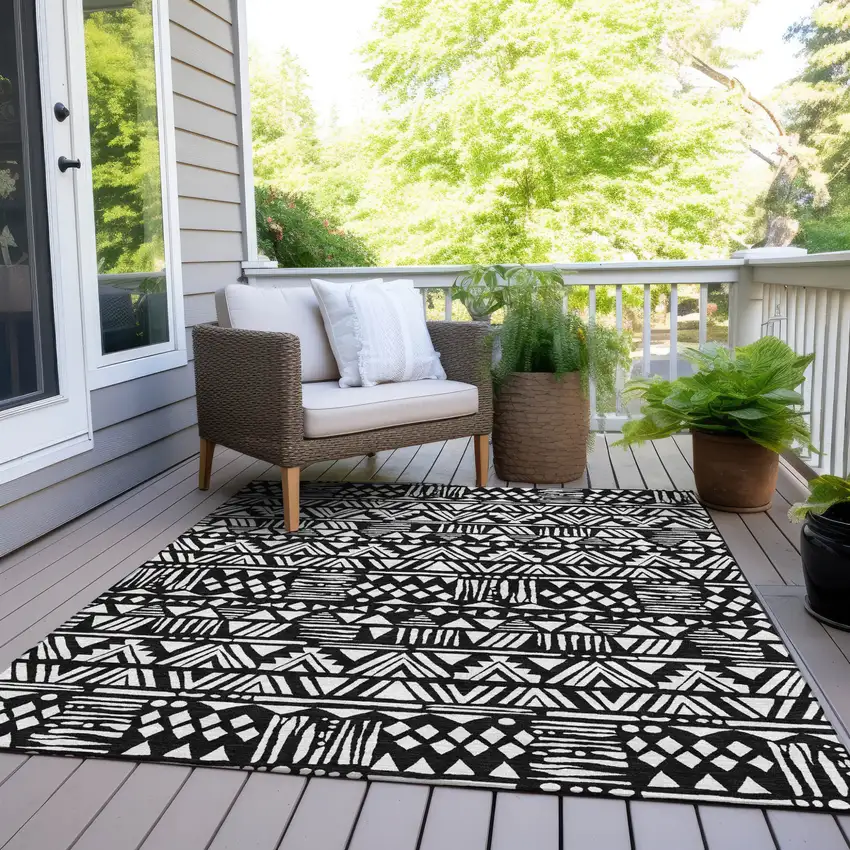 Black And Ivory Southwestern Washable Indoor Outdoor Area Rug Photo 9