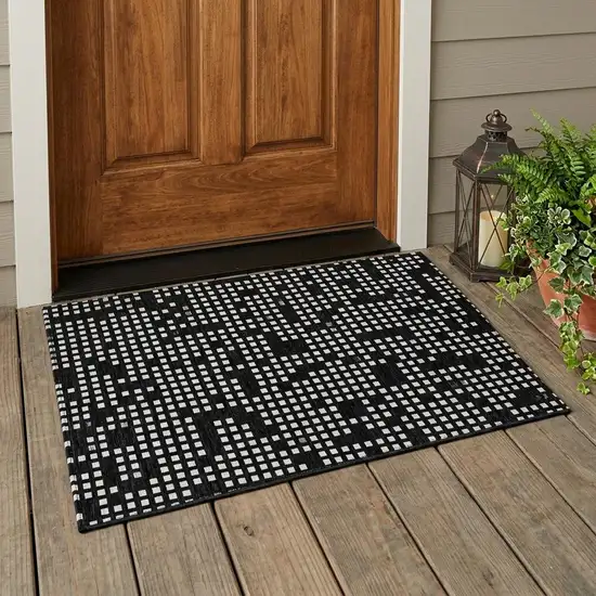 Black And White Abstract Washable Indoor Outdoor Area Rug Photo 1