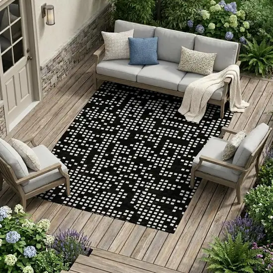 Black And White Abstract Washable Indoor Outdoor Area Rug Photo 1