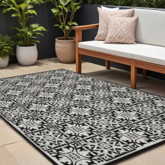 Black And White Fleur De Lis Stain Resistant Non Skid Area Rug Photo 1