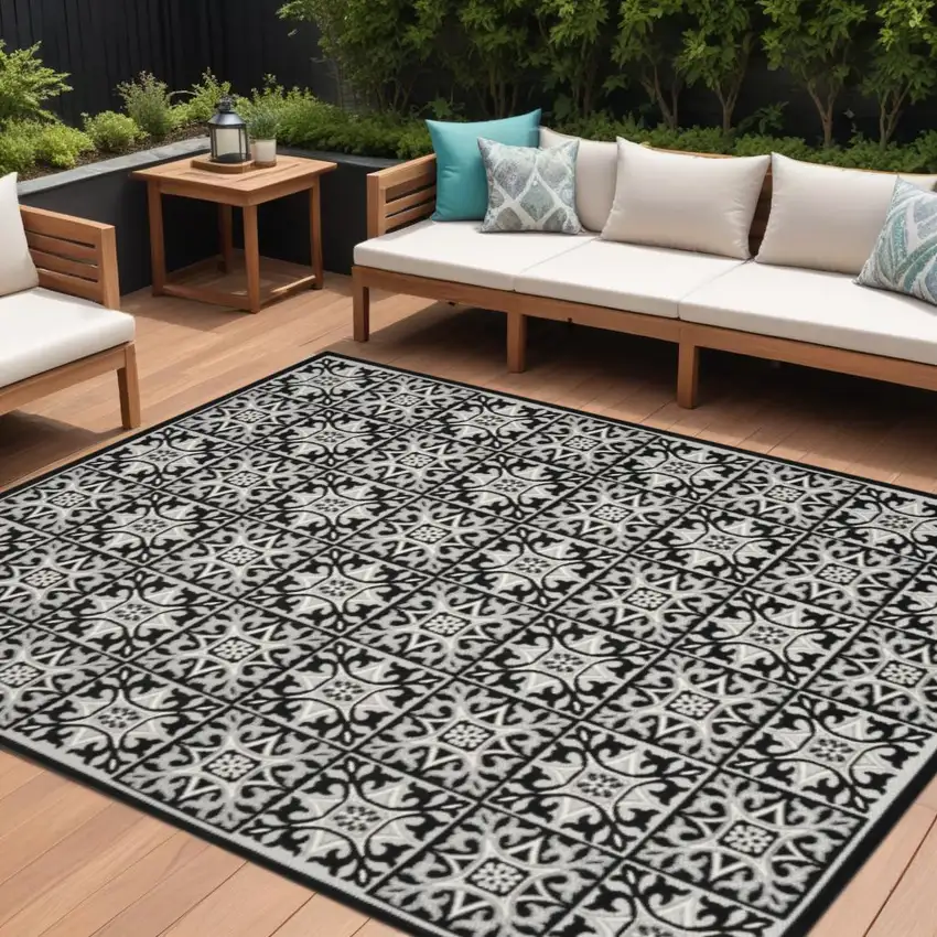 Black And White Fleur De Lis Stain Resistant Non Skid Area Rug Photo 1