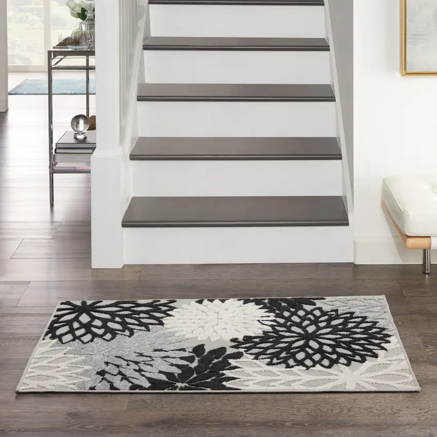 Black And White Indoor Outdoor Area Rug Photo 7