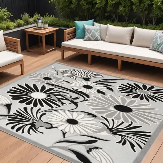 Black And White Floral Stain Resistant Non Skid Area Rug Photo 1