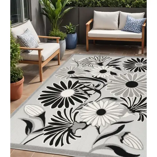 Black And White Floral Stain Resistant Non Skid Area Rug Photo 1
