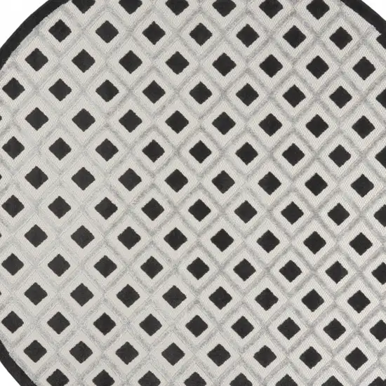 Black And White Round Gingham Non Skid Indoor Outdoor Area Rug Photo 3