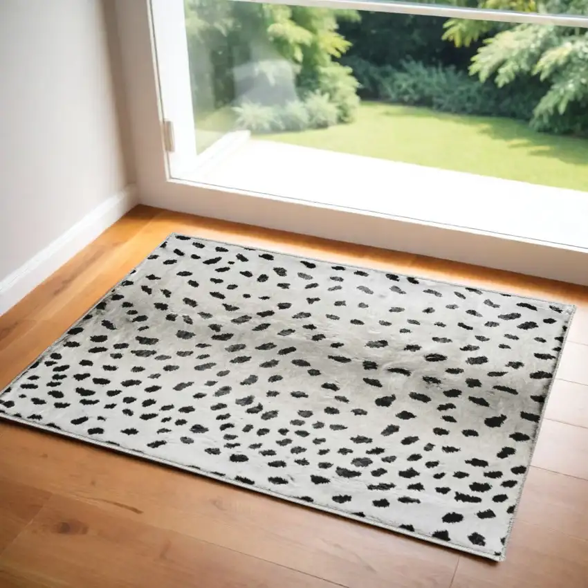 Black Gazelle Print Shag Handmade Non Skid Area Rug Photo 1