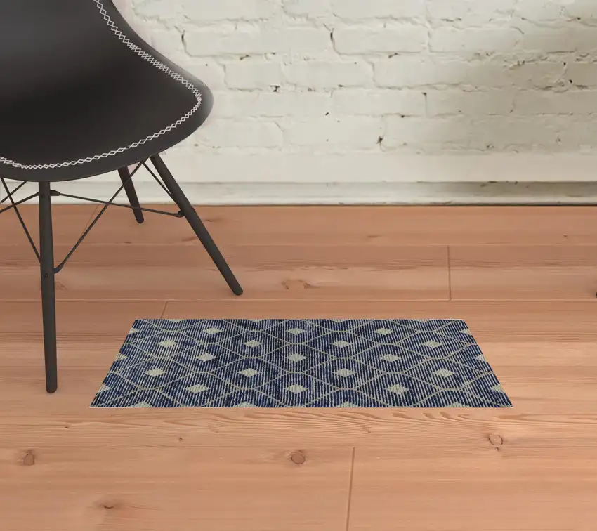 Black Geometric Hand Woven Area Rug Photo 2