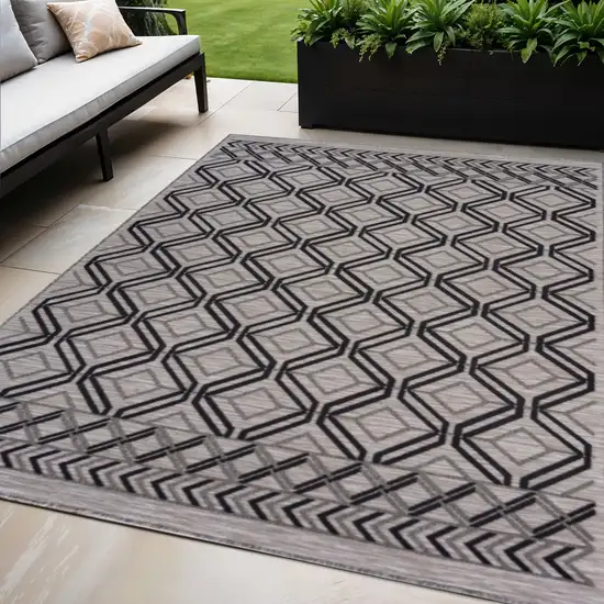Black And Tan Indoor Outdoor Area Rug Photo 2