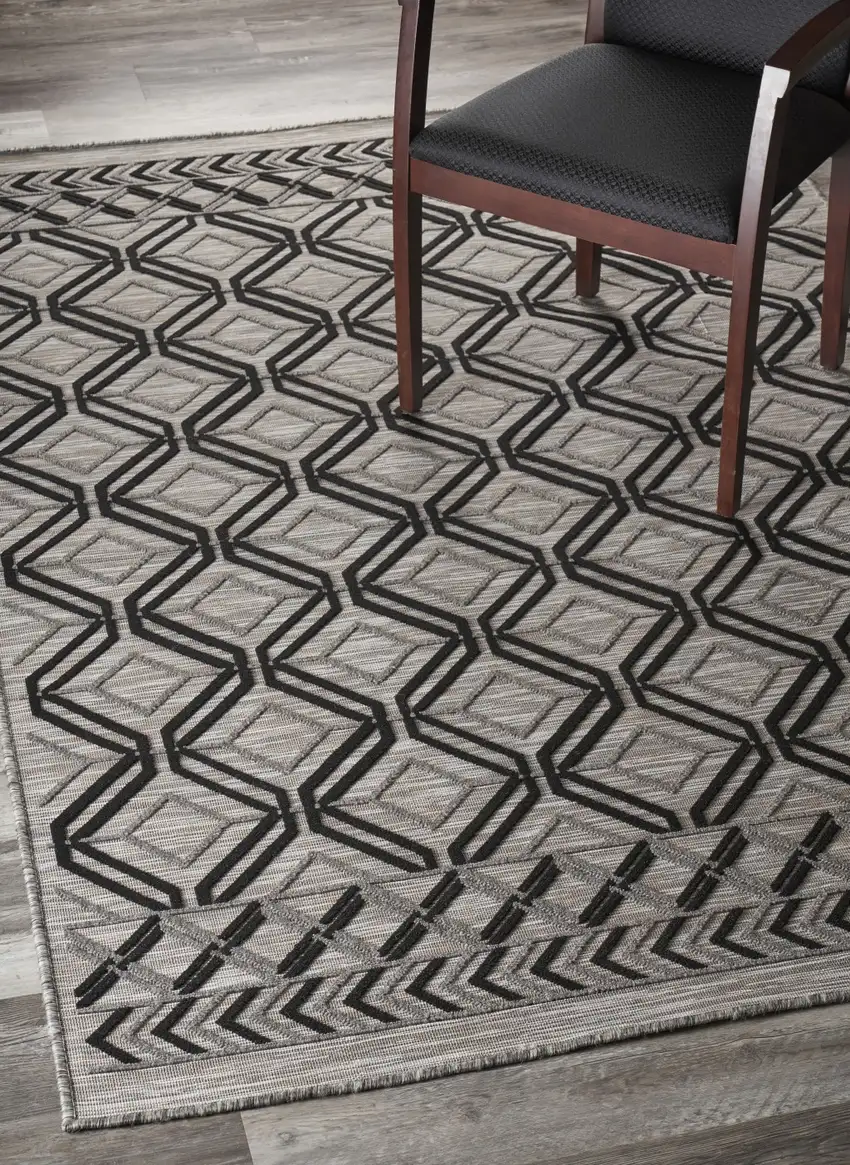 Black Geometric Indoor Outdoor Area Rug Photo 8