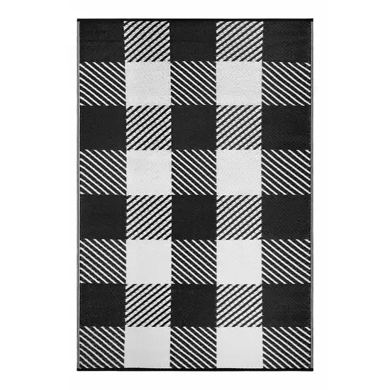 Black Geometric Indoor Outdoor Area Rug Photo 2