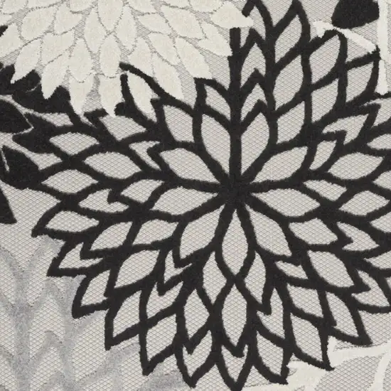 Black And White Indoor Outdoor Area Rug Photo 4