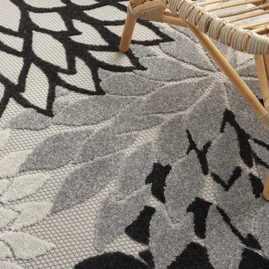 Black And White Indoor Outdoor Area Rug Photo 9