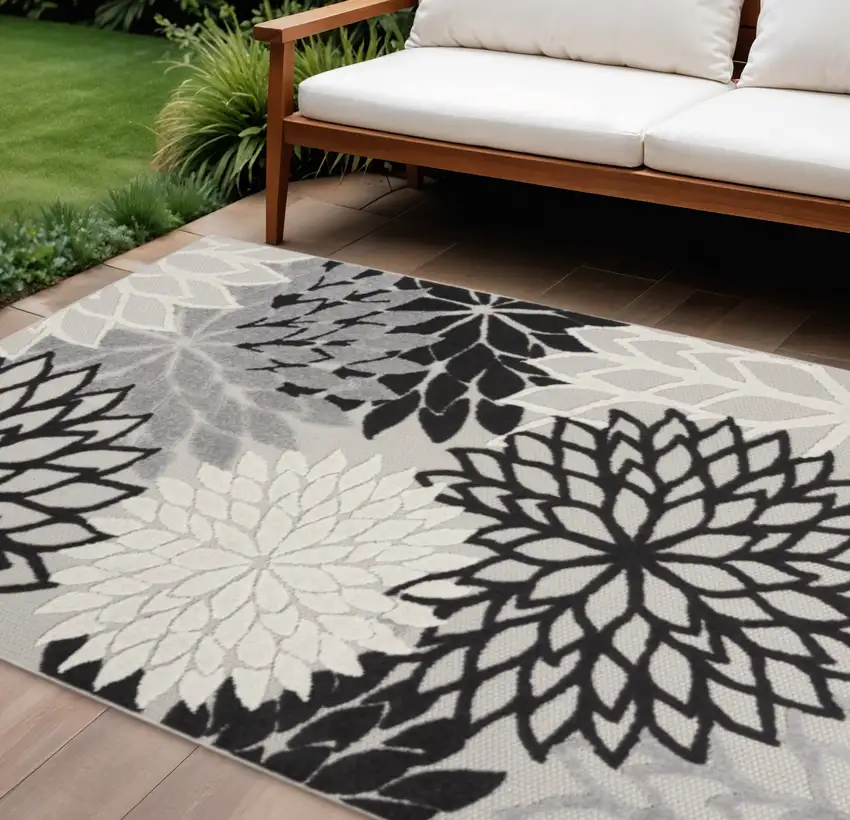 Black And White Handmade Indoor Outdoor Area Rug Photo 1