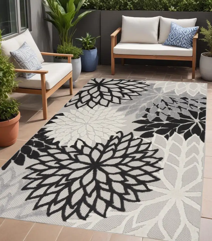 Black And White Floral Indoor Outdoor Area Rug Photo 1