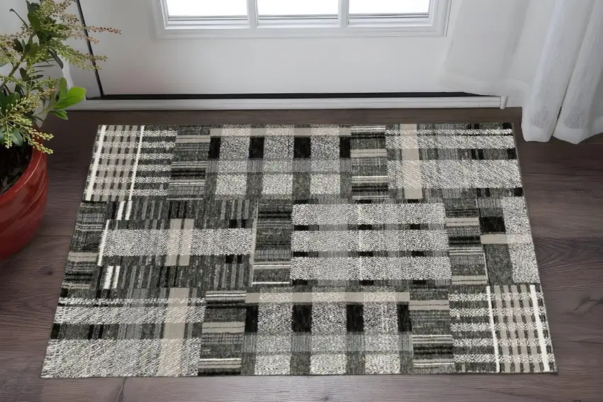 Gray and Black Geometric Power Loom Area Rug Photo 1