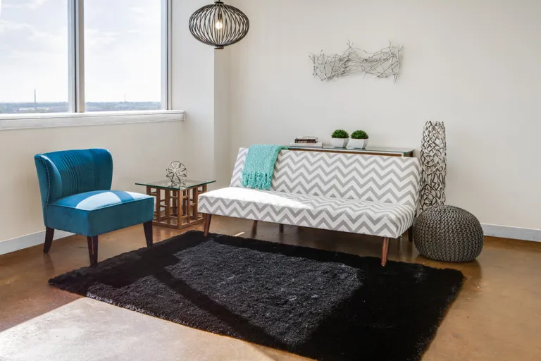 Black Shag Tufted Handmade Area Rug Photo 5