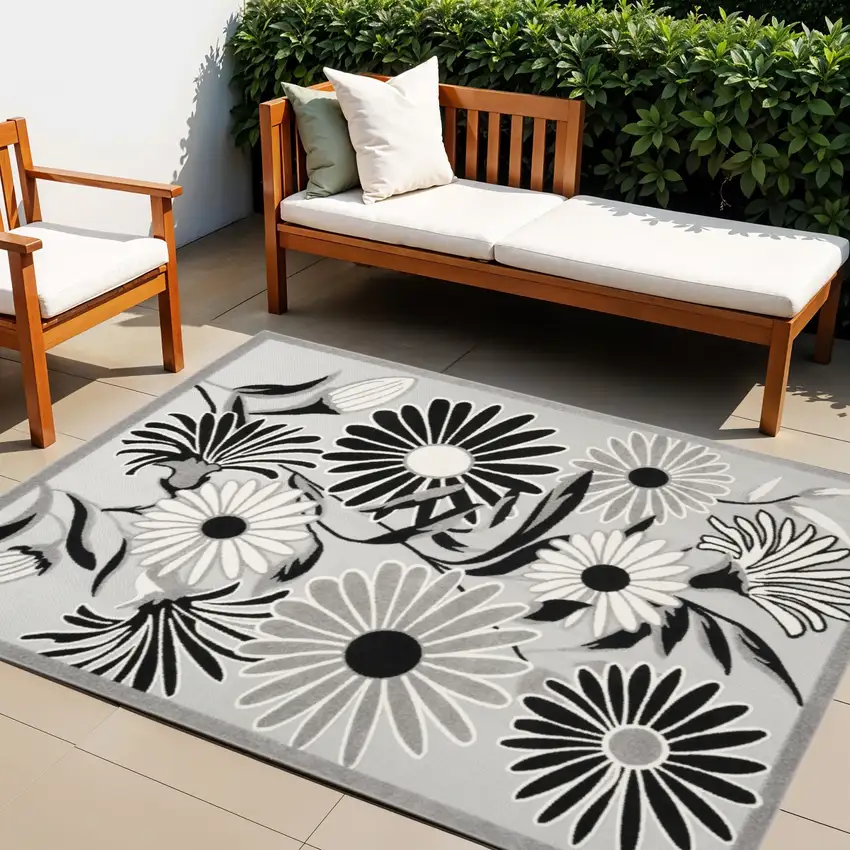 Black White Floral Stain Resistant Non Skid Area Rug Photo 1