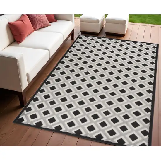 Black And White Indoor Outdoor Area Rug Photo 2
