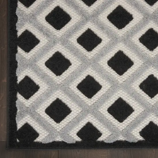 Black And White Indoor Outdoor Area Rug Photo 9