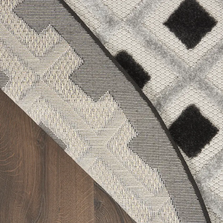 5' Black And White Round Indoor Outdoor Area Rug Photo 7