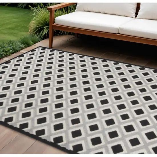Black And White Indoor Outdoor Area Rug Photo 3