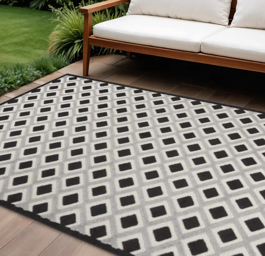Black And White Indoor Outdoor Area Rug Photo 3