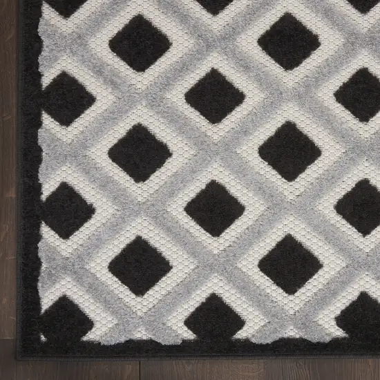 Black And White Indoor Outdoor Area Rug Photo 9