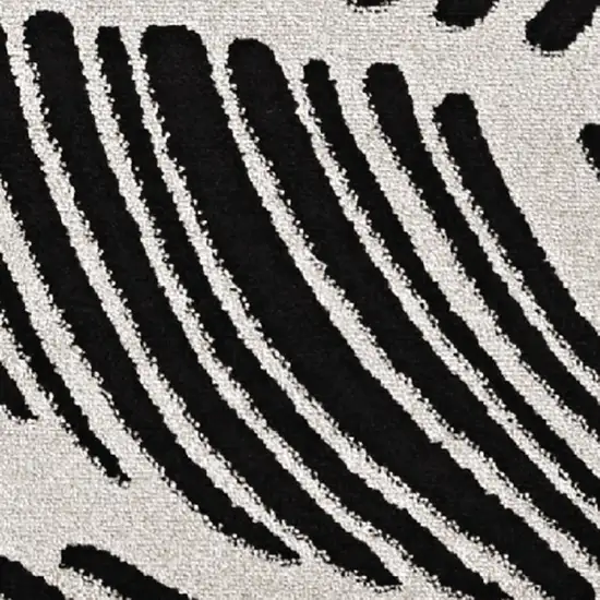 5'X8' Black White Machine Woven Uv Treated Oversized Leaves Indoor Outdoor Area Rug Photo 7