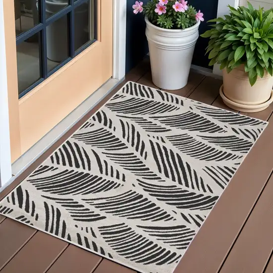 Black and White Abstract Indoor Outdoor Area Rug Photo 1