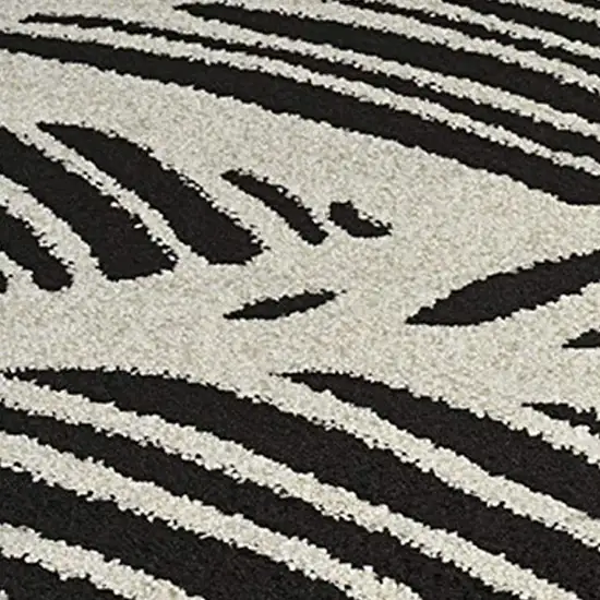 8'X11' Black White Machine Woven Uv Treated Tropical Palm Leaves Indoor Outdoor Area Rug Photo 4