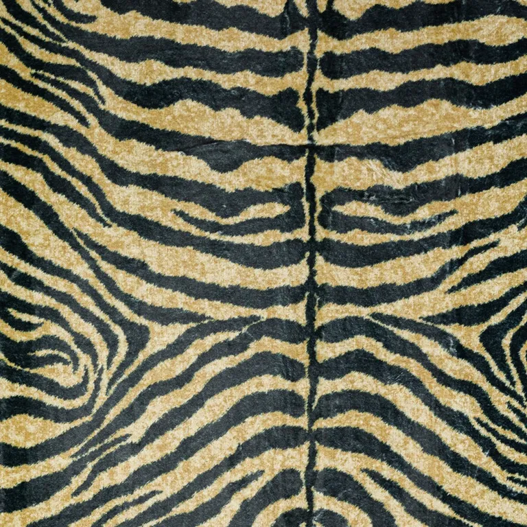 Black and Gold Animal Print Shag Handmade Non Skid Area Rug Photo 4
