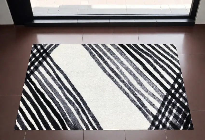 Black and Gray Abstract Arrow Washable Floor Mat Photo 1