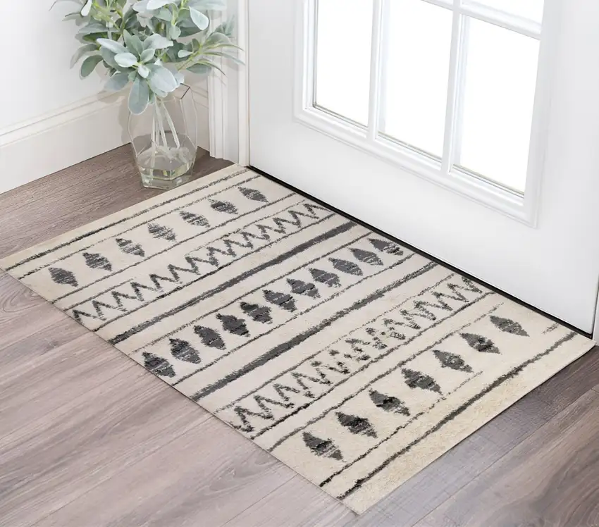 Black and Off White Geometric Shag Area Rug Photo 1