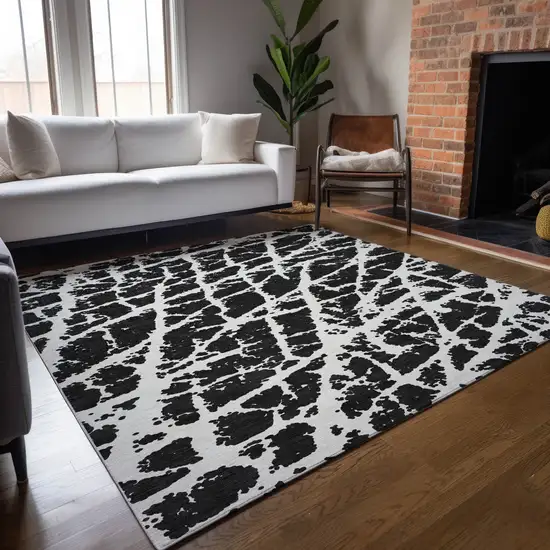 Black and White Abstract Washable Non Skid Indoor Outdoor Area Rug Photo 9
