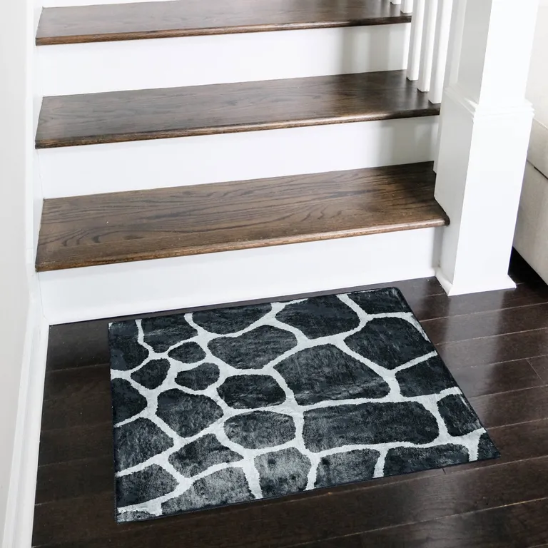 Black and White Croc Print Shag Handmade Non Skid Area Rug Photo 1