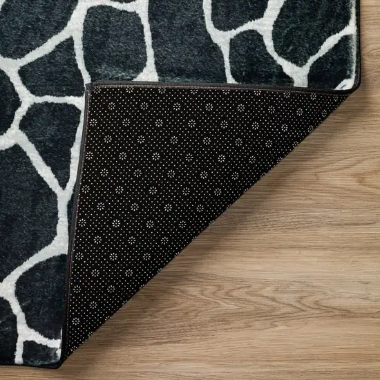 Black and White Croc Print Shag Handmade Non Skid Area Rug Photo 3