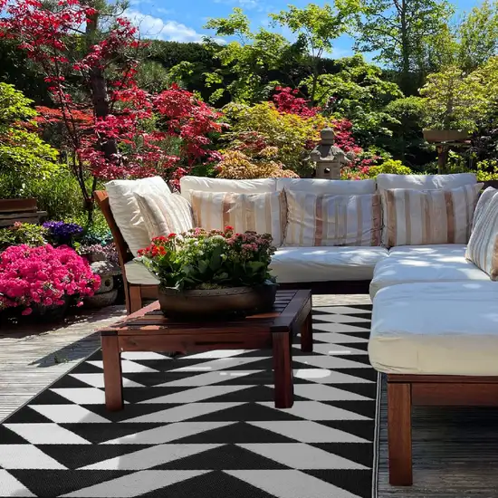 Black and White Geometric Indoor Outdoor Area Rug Photo 6
