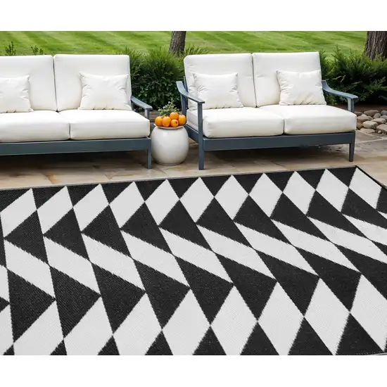Black and White Geometric Indoor Outdoor Area Rug Photo 1