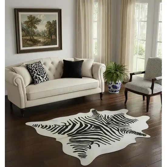 Black And White Cowhide Handmade Area Rug Photo 1