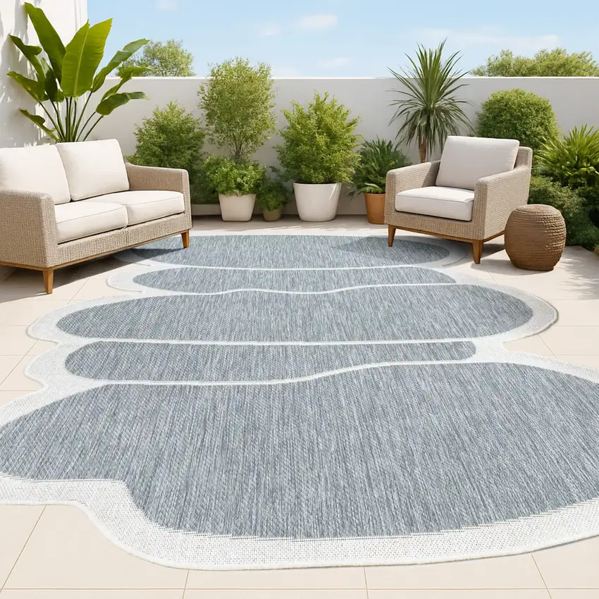 Blue And Cream Medallion Indoor Outdoor Area Rug Photo 4