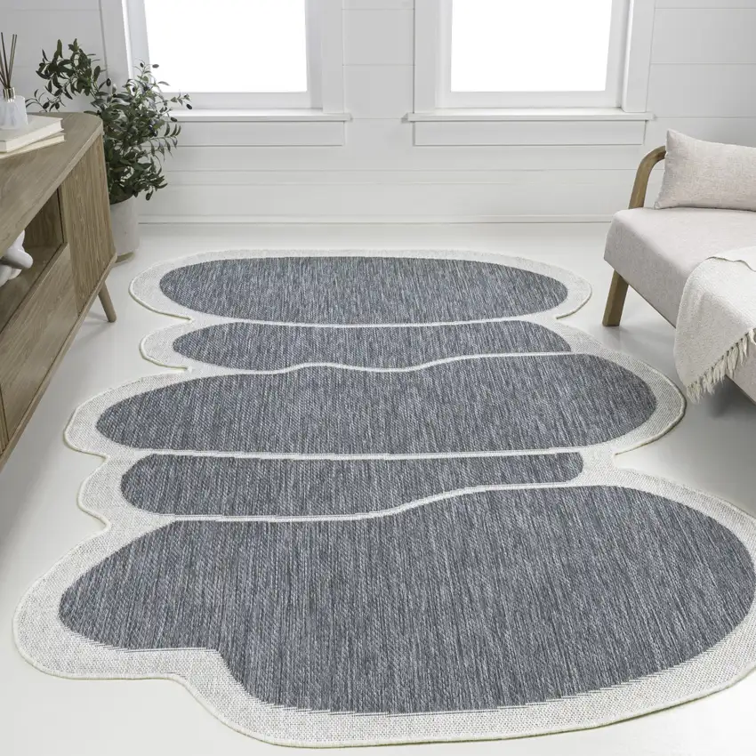 Blue And Cream Medallion Indoor Outdoor Area Rug Photo 5