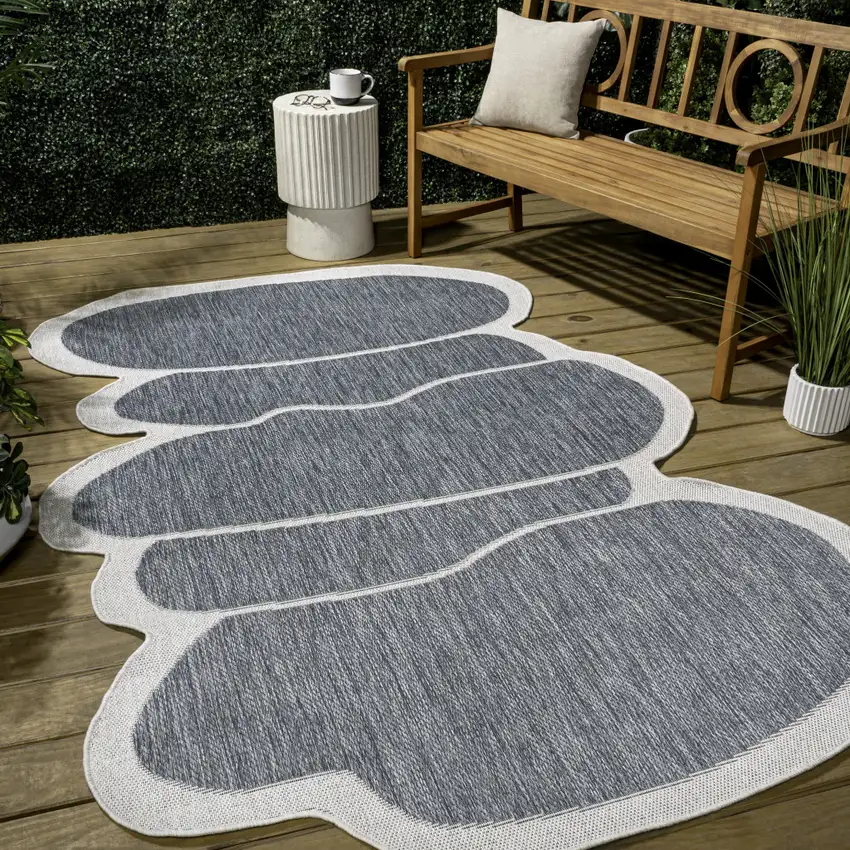 Blue And Cream Medallion Indoor Outdoor Area Rug Photo 8