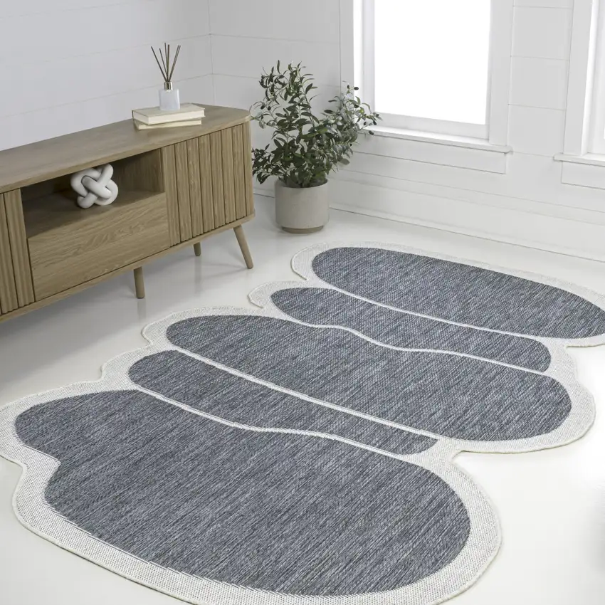 Blue And Cream Medallion Indoor Outdoor Area Rug Photo 6